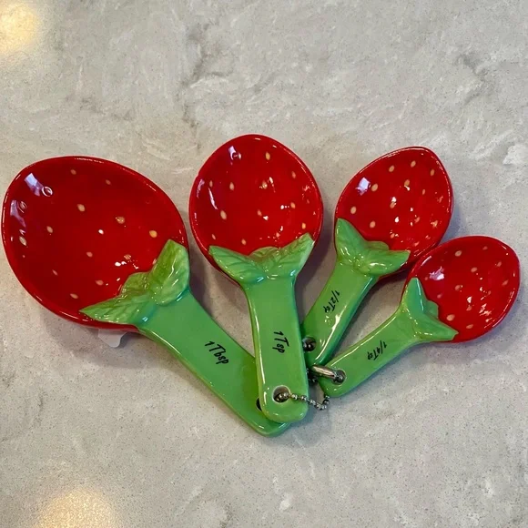 New Trendy Ceramic strawberry shaped measuring Spoons 4 pc set, great gifts! - Picture 1 of 9